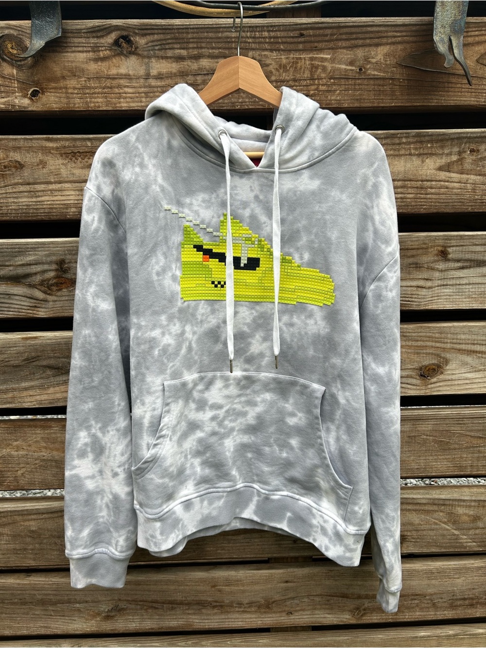 8 Bit by Mostly Heard Rarely Seen Tie Dye Volt Graphic Hoodie Grey Size M